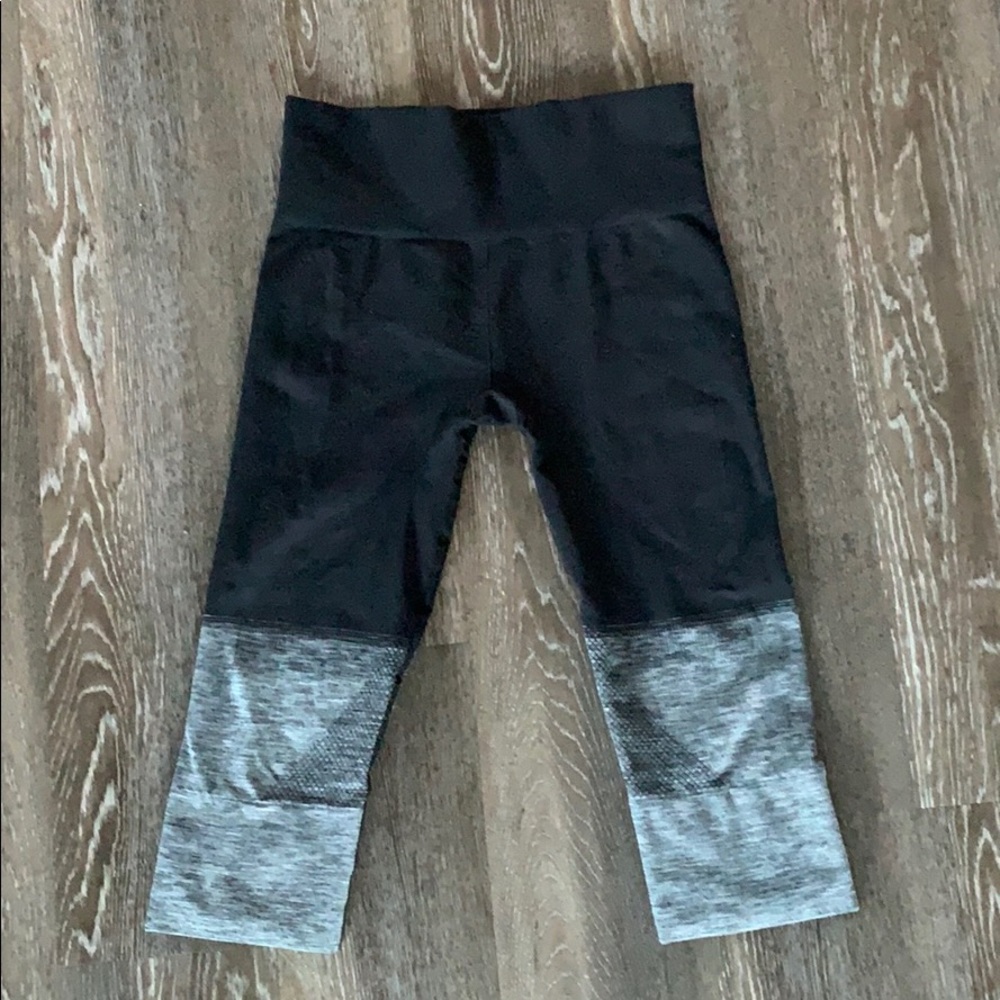 Lululemon cropped leggings